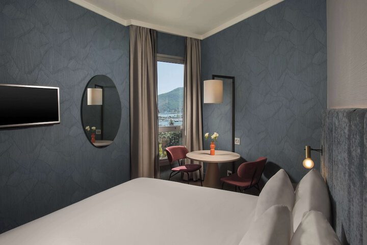 Room 10 of 45