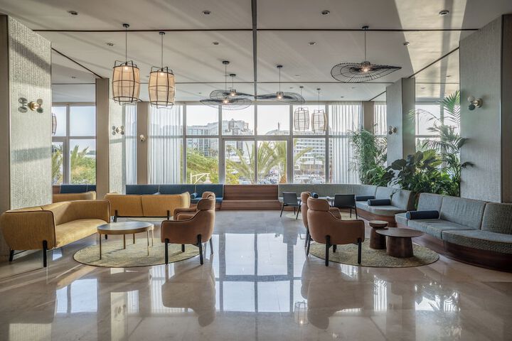 Guest Lobby