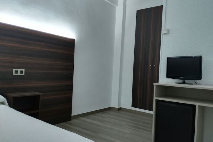 Room 8 of 59