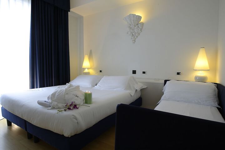 Room 5 of 41