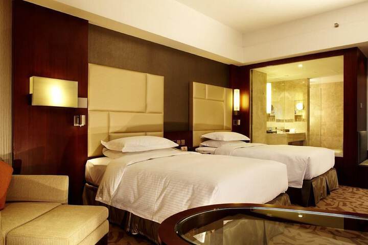 Room 6 of 35