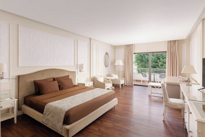 Room 18 of 140