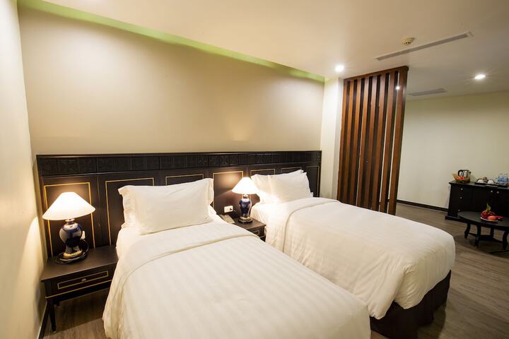 Room 8 of 91
