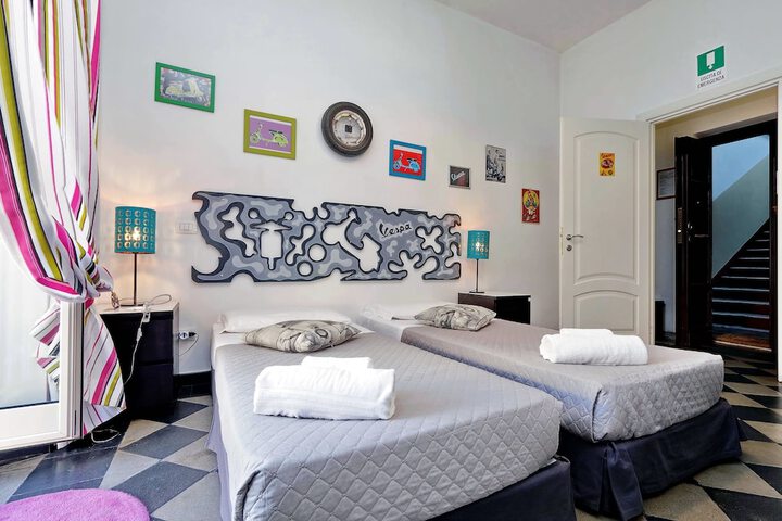 Room 26 of 42