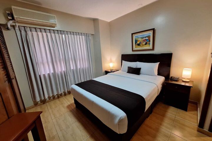 Room 40 of 79