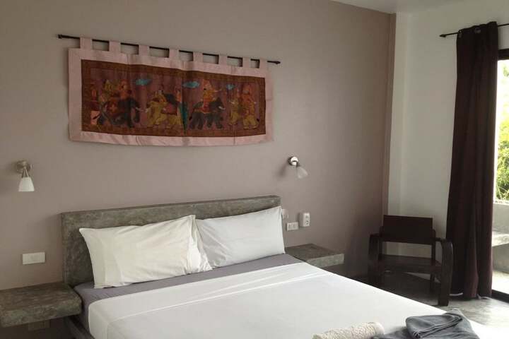 Room 5 of 46