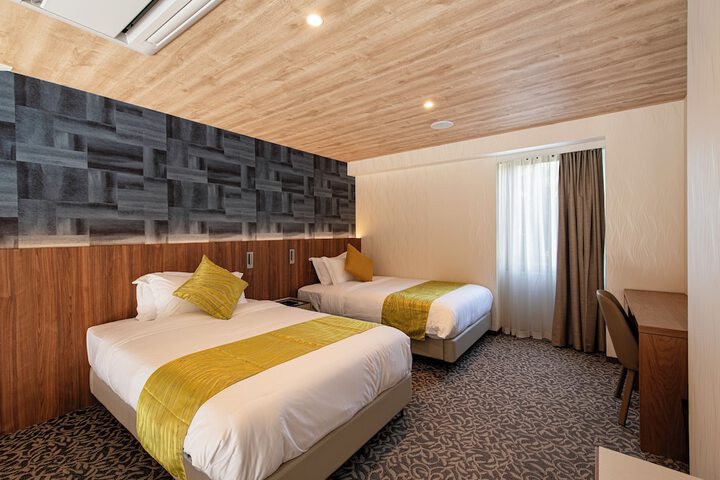 Room 8 of 31