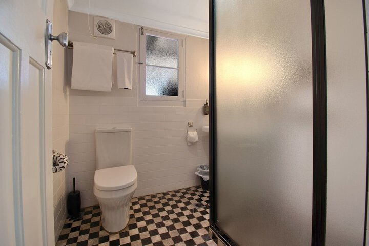 Room 48 of 67