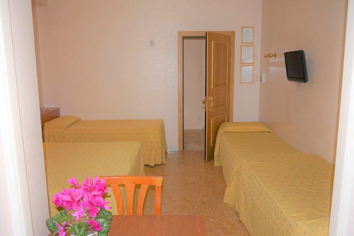 Room 20 of 201