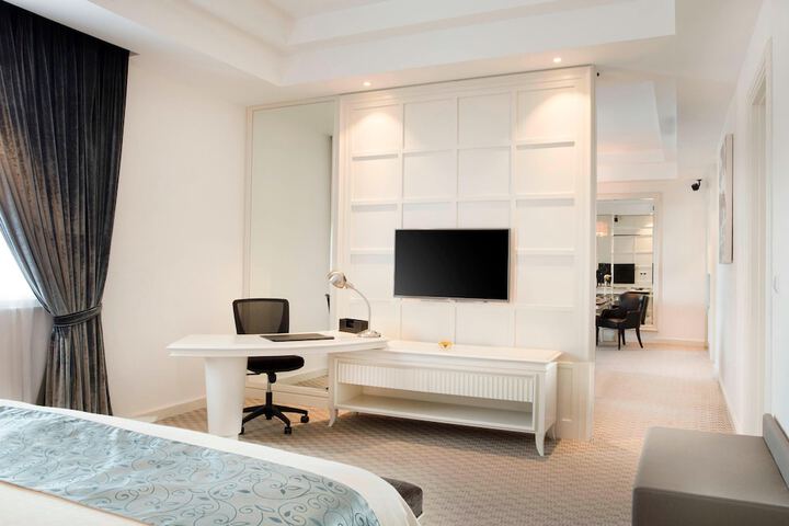Room 11 of 64