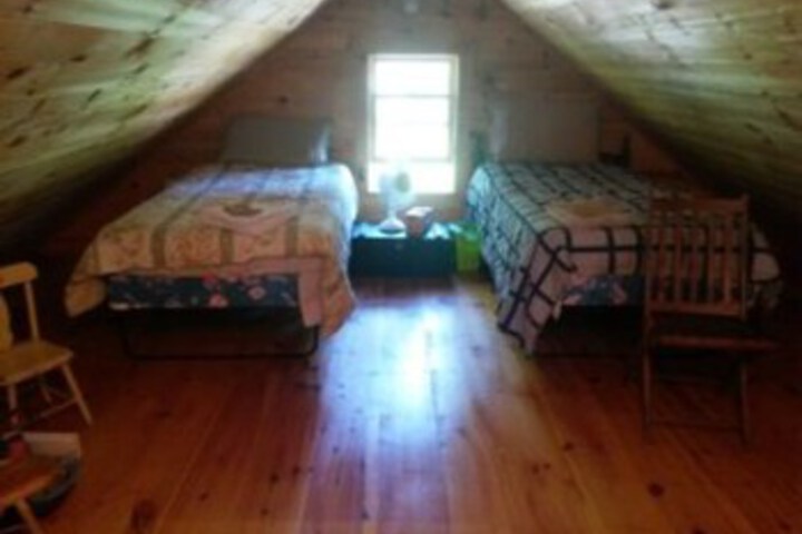 Room 10 of 12