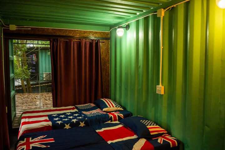 Room 11 of 43