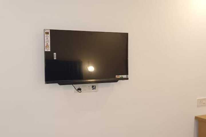 Room 8 of 48