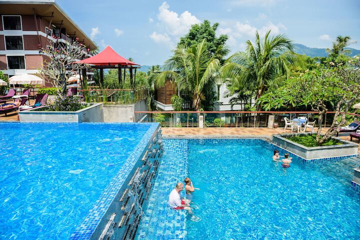 Pool 39 of 65
