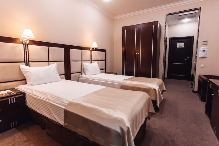 Room 21 of 93