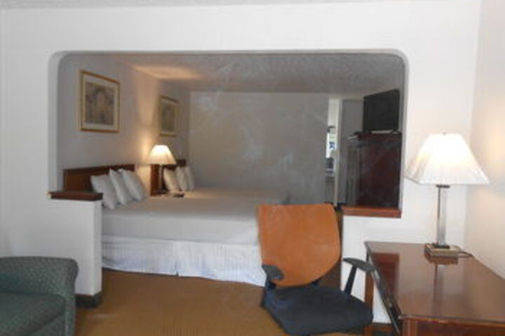 Room 37 of 60