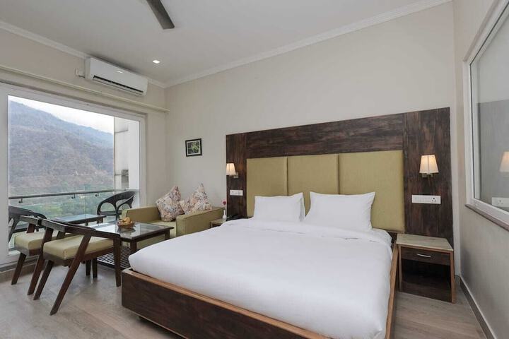 Room 9 of 21
