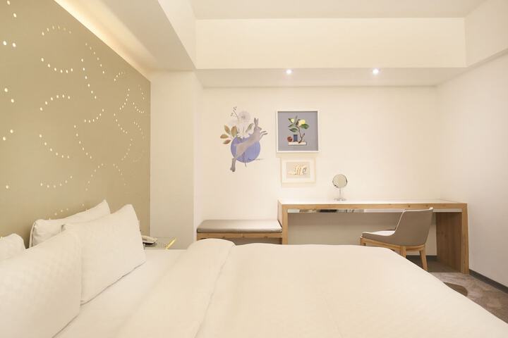 Room 27 of 145