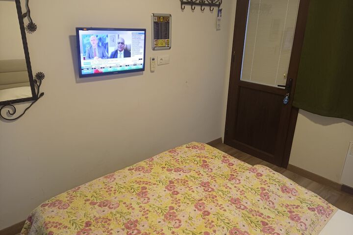 Room 22 of 125