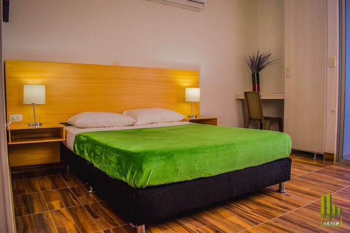 Room 10 of 37