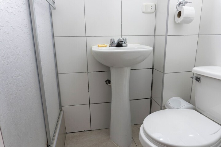 Room 6 of 24