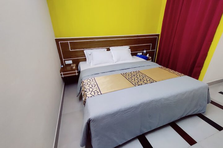 Room 5 of 20