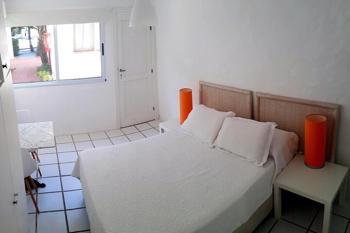 Room 26 of 65