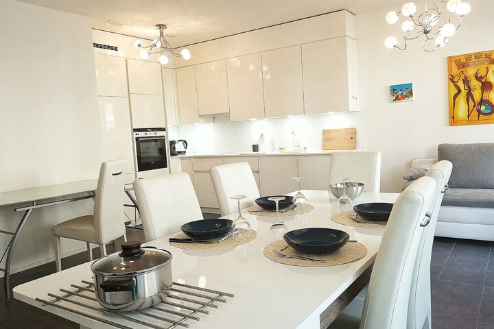 Room 14 of 26