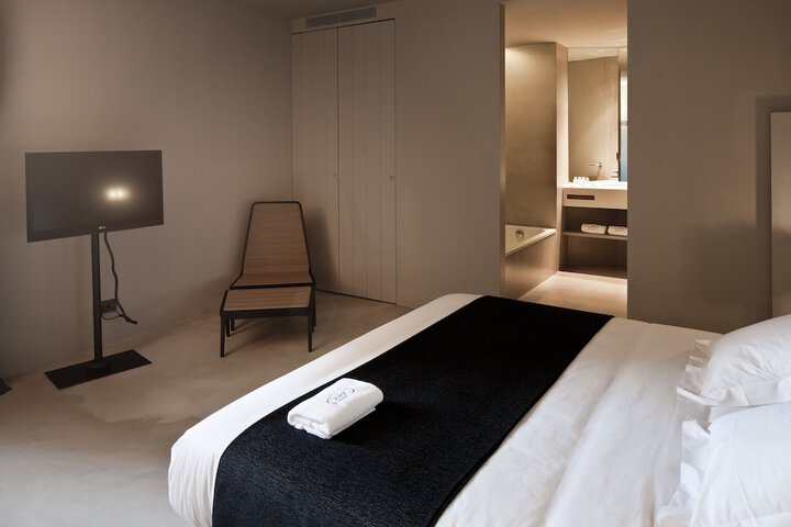 Room 18 of 75