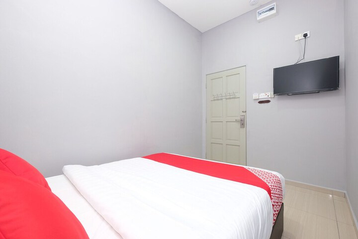 Room 32 of 43