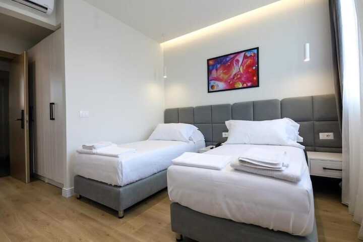 Room 26 of 59