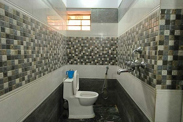Room 12 of 12