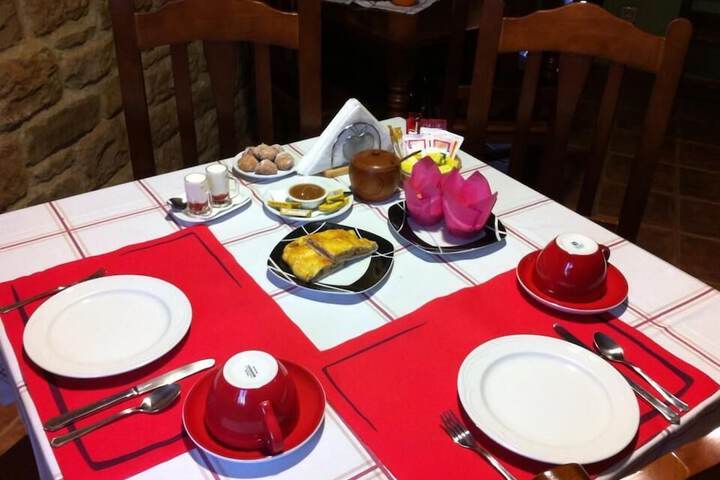 Breakfast/Coffee Service 16 of 46