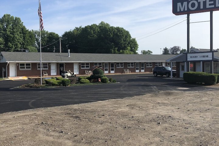 Property Grounds 15 of 18