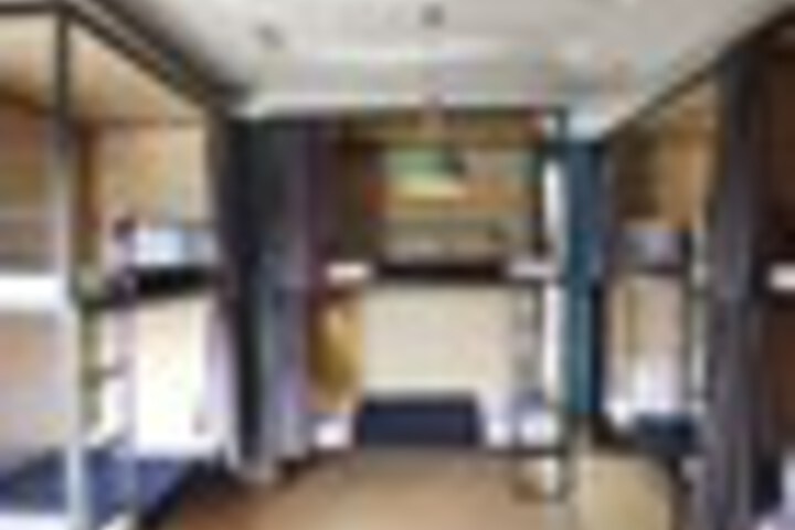 Room 35 of 180
