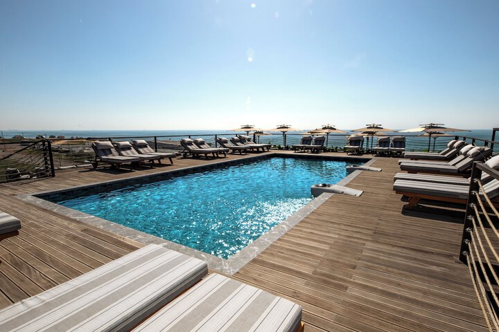 Pool 46 of 117