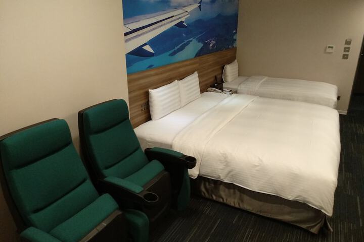 Room 12 of 61