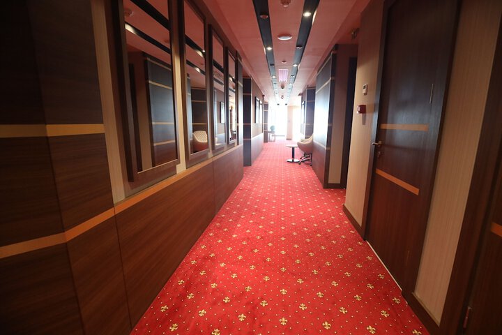 Ballroom/Hall 30 of 50
