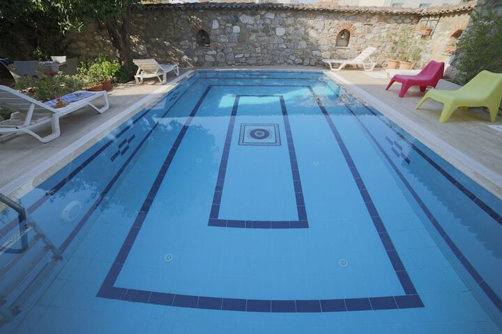 Pool 42 of 64