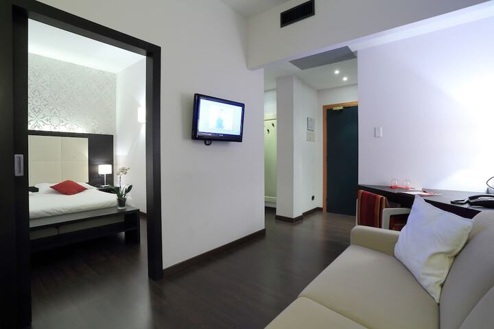 Room 8 of 31