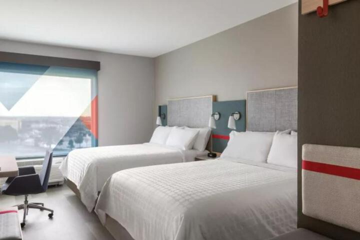 2 Queen Beds (4 of 6)