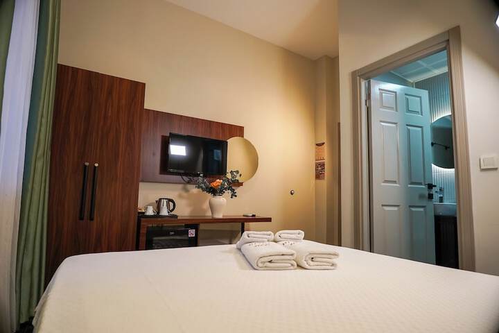 Room 30 of 68