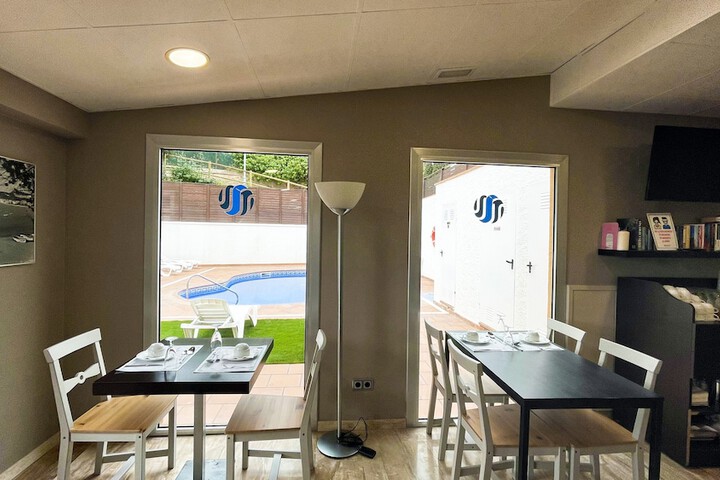 Breakfast area