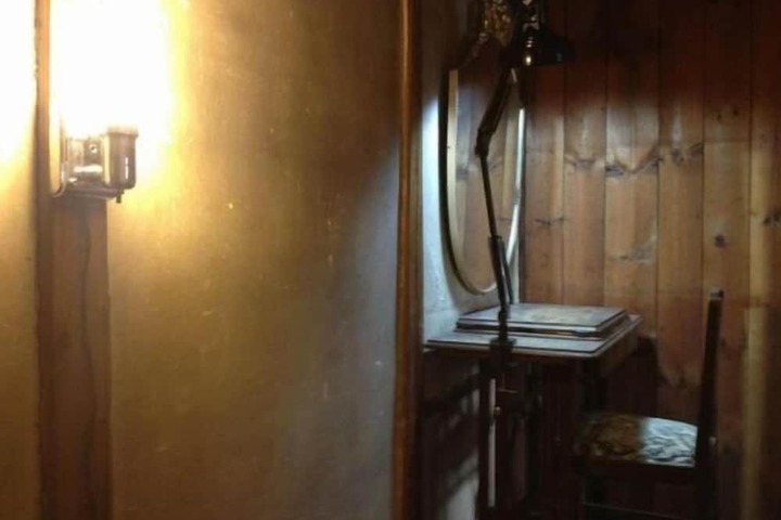 Room 24 of 47