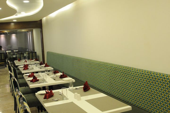 Dining 53 of 83