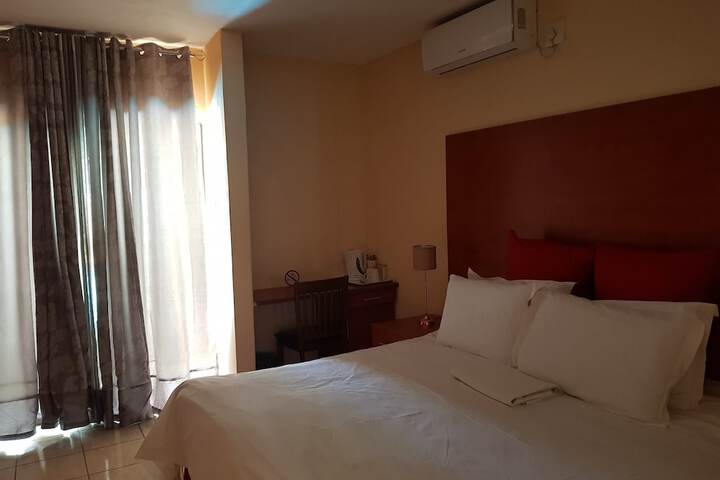Room 3 of 3