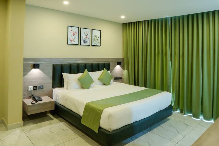 Room 4 of 11
