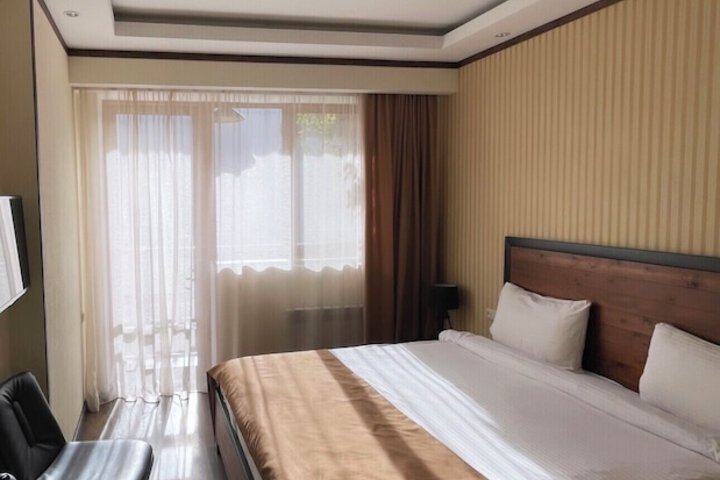 Room 15 of 65