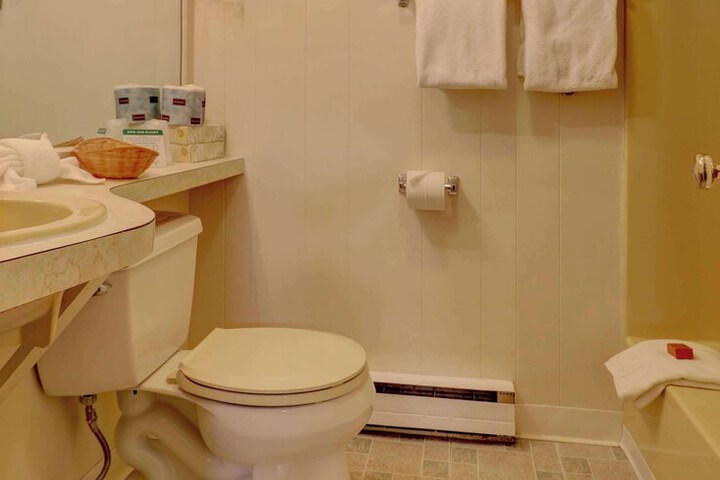 Room 72 of 88