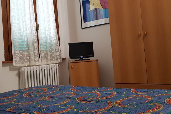 Room 28 of 30
